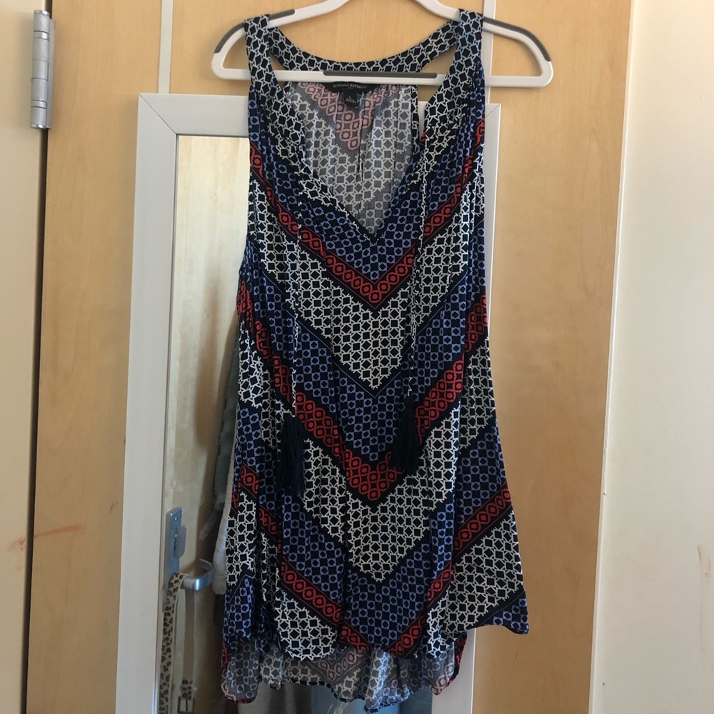 Banana Republic sleeveless blouse size Large